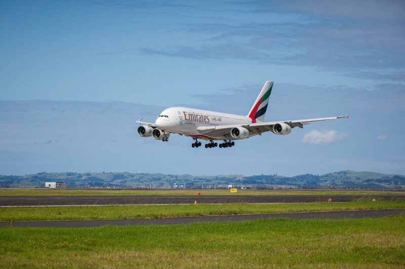 H Emirates ψάχνει αεροσυνοδούς στην Ελλάδα -Τα προσόντα και οι παροχές που δίνει | iefimerida.gr 1