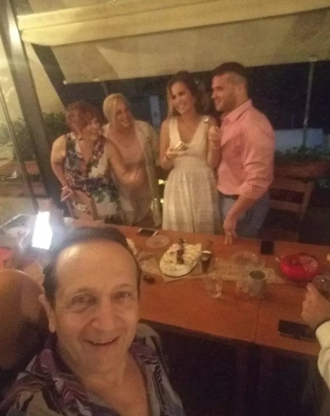 Η Νικολέττα Βλαβιανού πάντρεψε την κόρη της [εικόνες] | iefimerida.gr 3