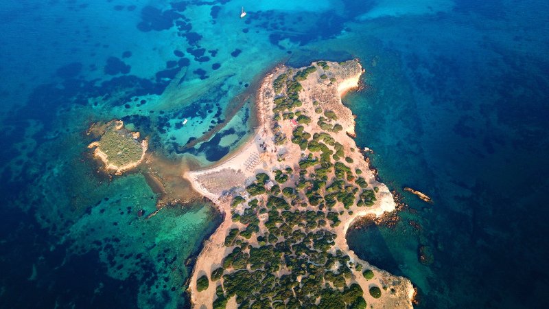 Αυτό το νησί της Αττικής ανήκει σε βιοπαλαιστή οδηγό λεωφορείου [εικόνες] | iefimerida.gr 5