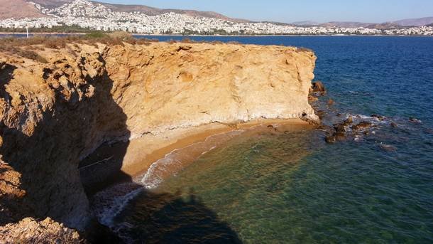 Αυτό το νησί της Αττικής ανήκει σε βιοπαλαιστή οδηγό λεωφορείου [εικόνες] | iefimerida.gr 6