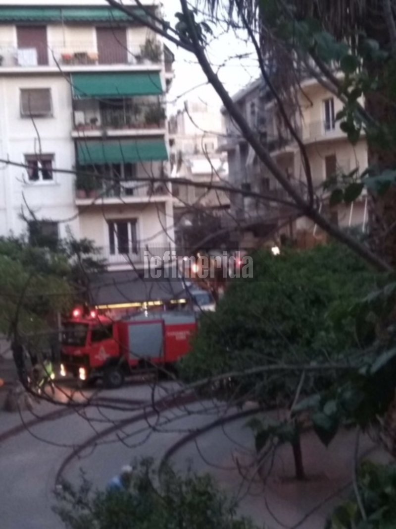 Μεγάλη φωτιά σε διαμέρισμα στην Κυψέλη [εικόνες] | iefimerida.gr 0