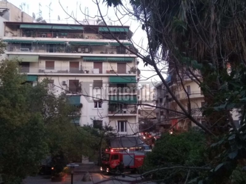 Μεγάλη φωτιά σε διαμέρισμα στην Κυψέλη [εικόνες] | iefimerida.gr 2