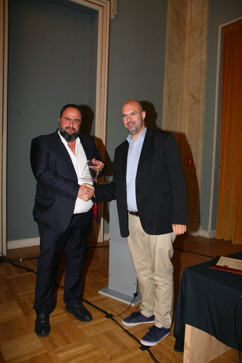 Β.Μαρινάκης: Χρέος όλων μας η προσφορά στην κοινωνία και στους συνανθρώπους μας [εικόνες] | iefimerida.gr 4