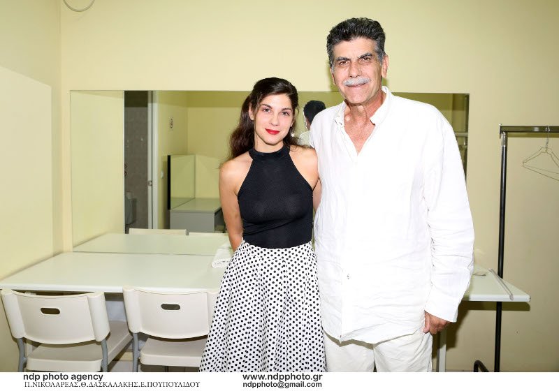 Με αυτόν τον γνωστό και ταλαντούχο ηθοποιό είναι σε σχέση η κόρη του Γιάννη Μπέζου [εικόνες] | iefimerida.gr 1