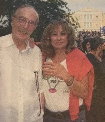 Ο Ντίνος Καρύδης έπαθε έμφραγμα στο συλλαλητήριο στο Σύνταγμα μετά τη ρίψη χημικών [εικόνες] | iefimerida.gr 0