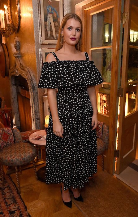 Οι απίθανες στιλιστικές επιλογές της ανιψιάς της πριγκίπισσας Νταϊάνας, λαίδης Κίτι Σπένσερ [εικόνες]  | iefimerida.gr 8