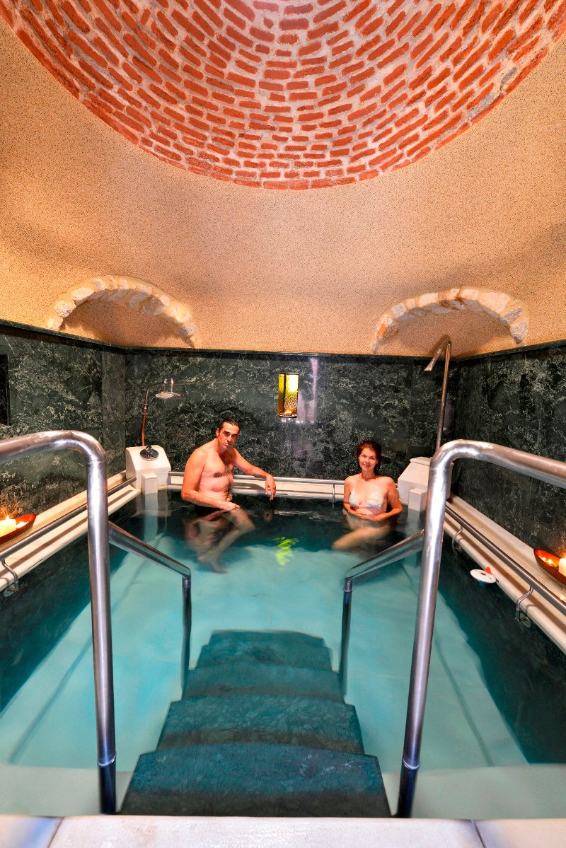 Λασπόλουτρα Κρηνίδων: Χιλιάδες Ελληνες και ξένοι απολαμβάνουν τις ευεργετικές ιδιότητές τους [εικόνες] | iefimerida.gr 5