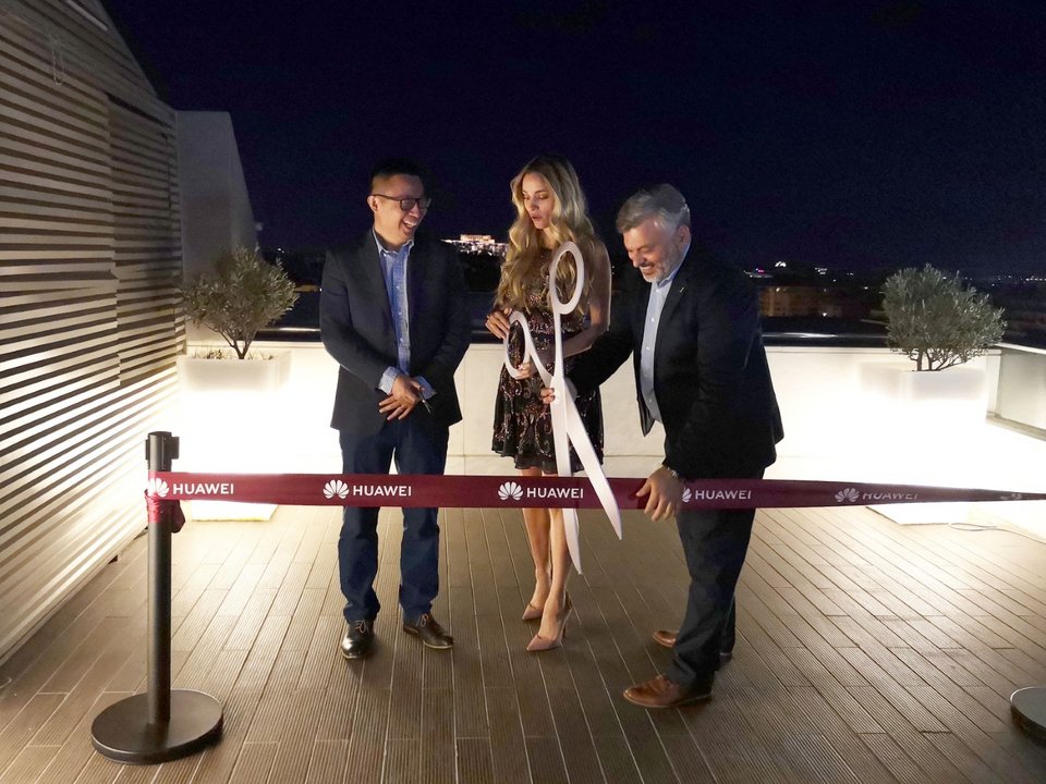 Η Huawei εγκαινίασε το καλοκαίρι με μοναδικά νέα και εκπλήξεις [εικόνες] | iefimerida.gr 3