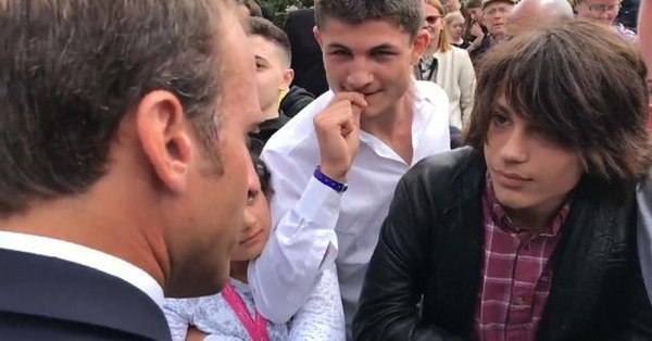 «Πάρε πτυχίο, βρες δουλειά και μετά κάνε επανάσταση»-Ο  Μακρόν τα χώνει άγρια σε πιτσιρικά [βίντεο] | iefimerida.gr 0