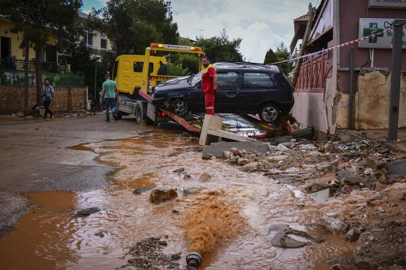 Προχωρούν τα αντιπλημμυρικά έργα στη Μάνδρα, λέει η Περιφέρεια Αττικής | iefimerida.gr 1