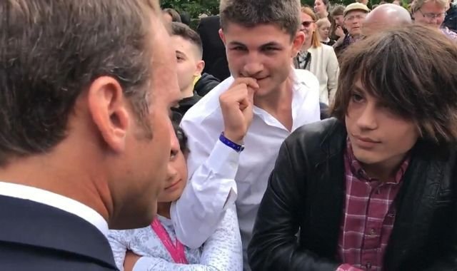 Δίχασε τη Γαλλία ο Μακρόν για το «πάρε το πτυχίο και βρες δουλειά» [βίντεο] | iefimerida.gr 0