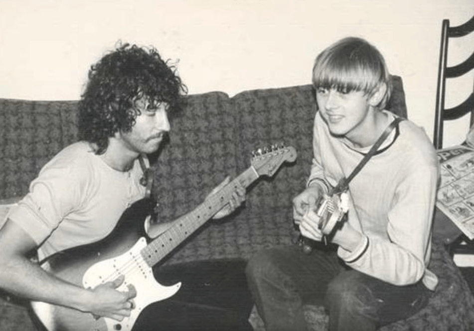 Πέθανε ο κιθαρίστας των Fleetwood Mac Ντάνι Κίρουαν [βίντεο] | iefimerida.gr 1