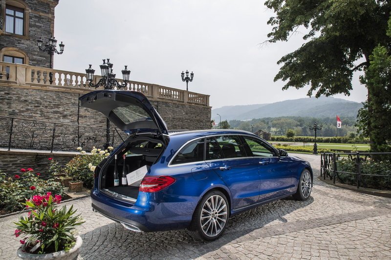 Η Mercedes C-Class συνεχίζει αναβαθμισμένη και από τα 1.500 κυβικά [εικόνες] | iefimerida.gr 13