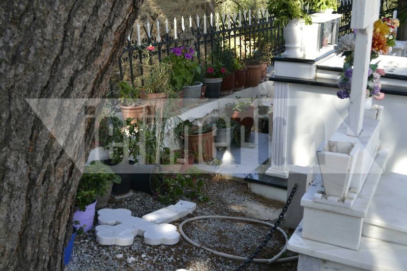 Βανδαλισμοί στο νεκροταφείο της Μόριας -Για τρίτη φορά, ανάστατοι οι κάτοικοι [εικόνες] | iefimerida.gr 4
