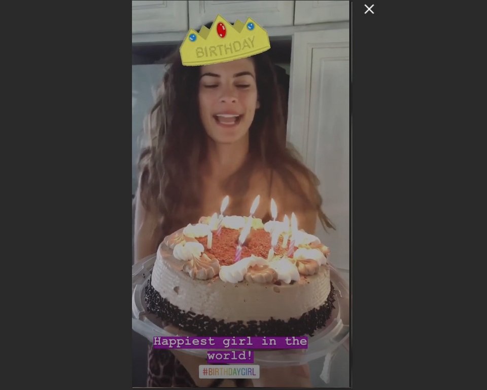 Η έκπληξη του Σάκη Τανιμανίδη στην Χριστίνα Μπόμπα για τα γενέθλιά της [εικόνες] | iefimerida.gr 7