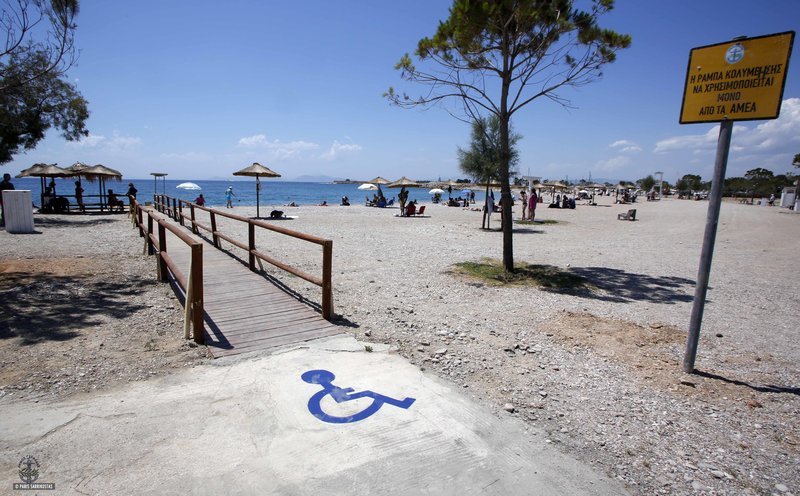 Πρόσβαση στην παραλία για όλους, λέει η Γλυφάδα -Επανήλθε το Seatrac για ΑμεΑ [εικόνες] | iefimerida.gr 3