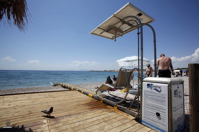 Πρόσβαση στην παραλία για όλους, λέει η Γλυφάδα -Επανήλθε το Seatrac για ΑμεΑ [εικόνες] | iefimerida.gr 1