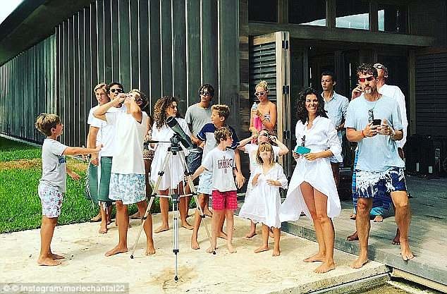 Μέσα στα 6 πολυτελή σπίτια του Παύλου και της Μαρί Σαντάλ -Η έπαυλη στο Λονδίνο & το εξοχικό στις Μπαχάμες [εικόνες] | iefimerida.gr 18