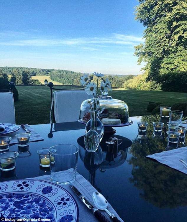 Μέσα στα 6 πολυτελή σπίτια του Παύλου και της Μαρί Σαντάλ -Η έπαυλη στο Λονδίνο & το εξοχικό στις Μπαχάμες [εικόνες] | iefimerida.gr 14