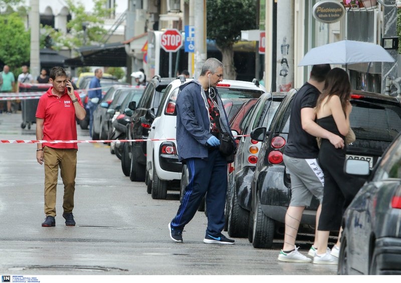 Περιστέρι: Αιματηρή συμπλοκή με πυροβολισμούς σε πολυσύχναστο πεζόδρομο -Δύο τραυματίες [εικόνες] | iefimerida.gr 2
