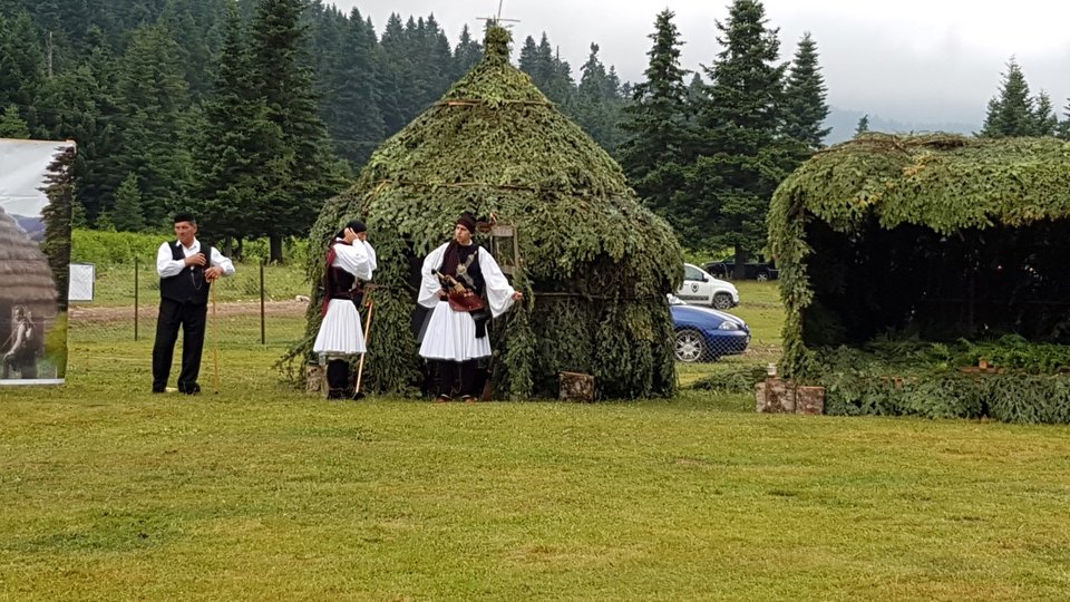 Γέμισε βουλευτές της ΝΔ το αντάμωμα των Σαρακατσαναίων -Αφαντοι οι ΣΥΡΙΖΑ-ΑΝΕΛ [εικόνες] | iefimerida.gr 6