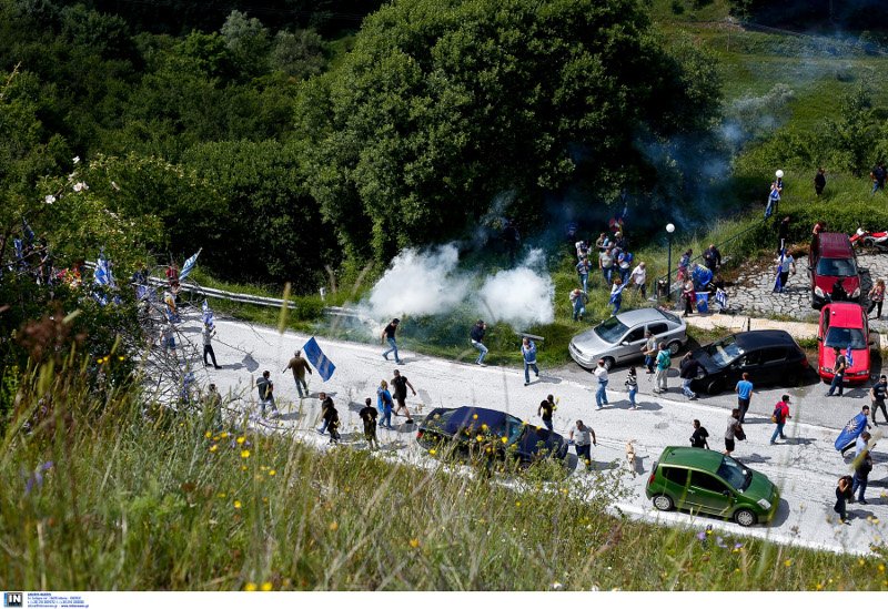 Πρέσπες: Επεισόδια, χημικά & τραυματίες στη συγκέντρωση κατά της συμφωνίας [βίντεο] | iefimerida.gr 0