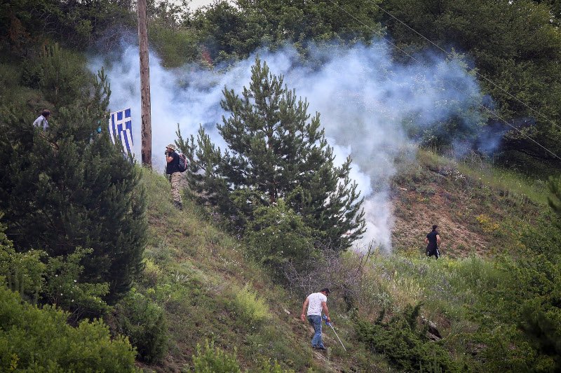 Πρέσπες: Επεισόδια, χημικά & τραυματίες στη συγκέντρωση κατά της συμφωνίας [βίντεο] | iefimerida.gr 6