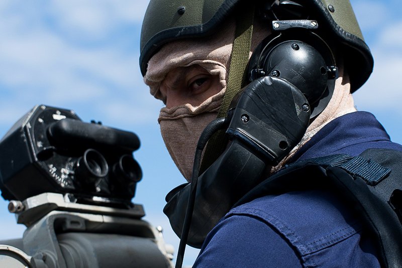 Γιατί στις ασκήσεις με πολεμικά πλοία και υποβρύχια φοράνε μάσκες και γάντια [εικόνες] | iefimerida.gr 4