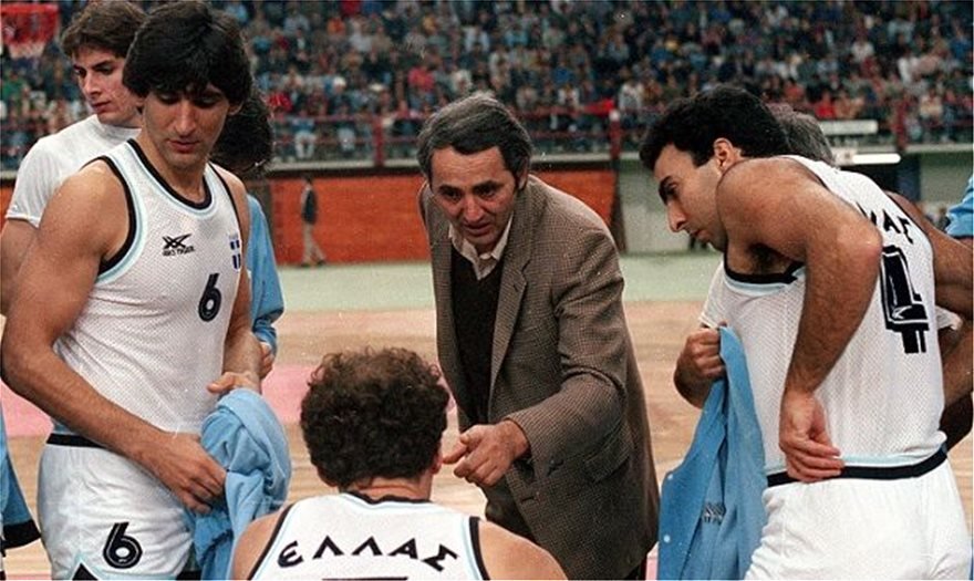 Πέθανε ο Κώστας Πολίτης -Ο προπονητής της Εθνικής του '87 | iefimerida.gr 1
