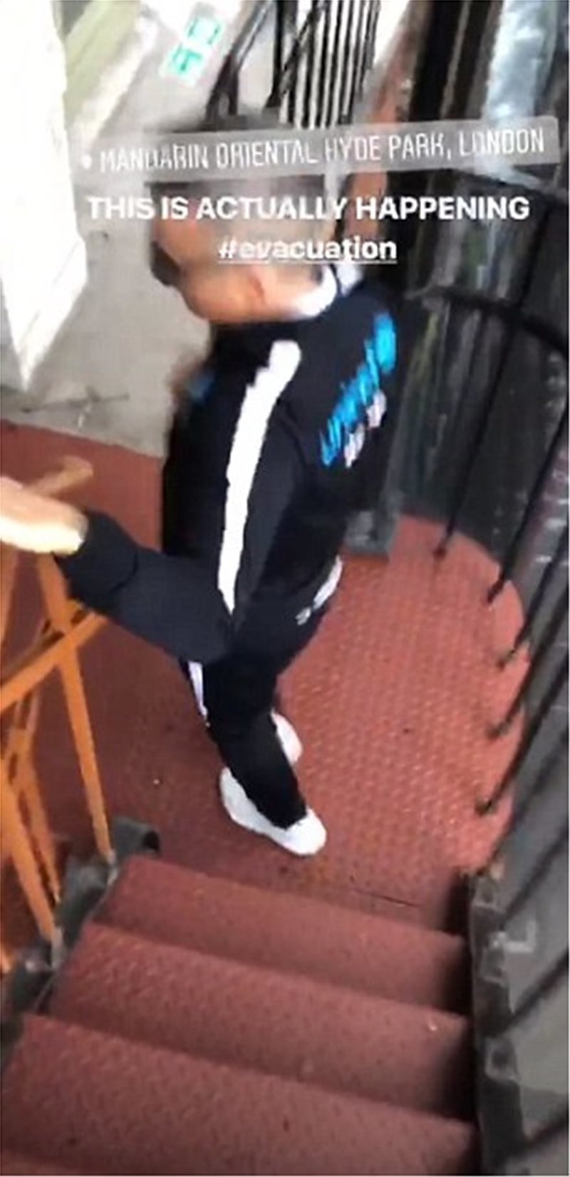 Ο Ρόμπι Γουίλιαμς βρισκόταν μέσα στο ξενοδοχείο που πήρε φωτιά στο Λονδίνο [εικόνες & βίντεο] | iefimerida.gr 1