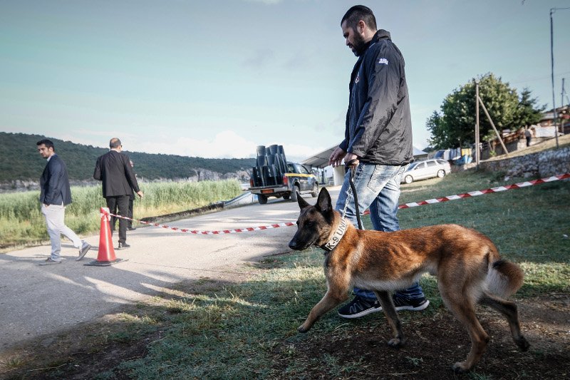 Ολο το φωτογραφικό άλμπουμ της υπογραφής στις Πρέσπες -Εκπλήξεις, χαμόγελα και διεθνείς παρουσίες [εικόνες] | iefimerida.gr 17