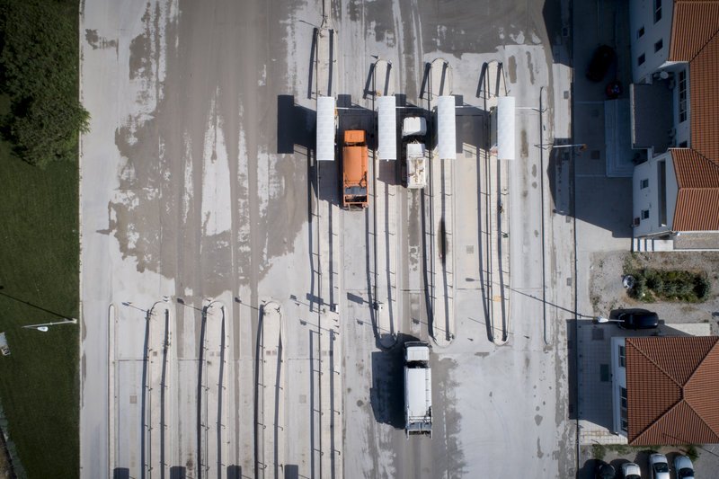 Ουρές χιλιομέτρων έξω από τον ΧΥΤΑ Φυλής -Γεμάτα απορριμματοφόρα περιμένουν να αδειάσουν σκουπίδια [εικόνες] | iefimerida.gr 10