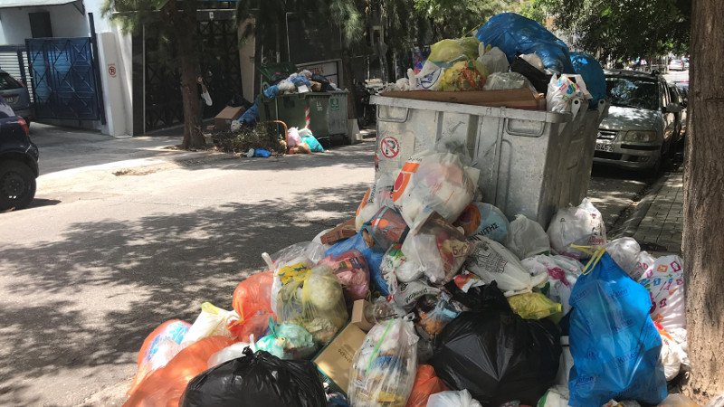 Η Αθήνα πνίγεται στα σκουπίδια- Κίνδυνος για τη δημόσια υγεία [εικόνες & βίντεο] | iefimerida.gr 4