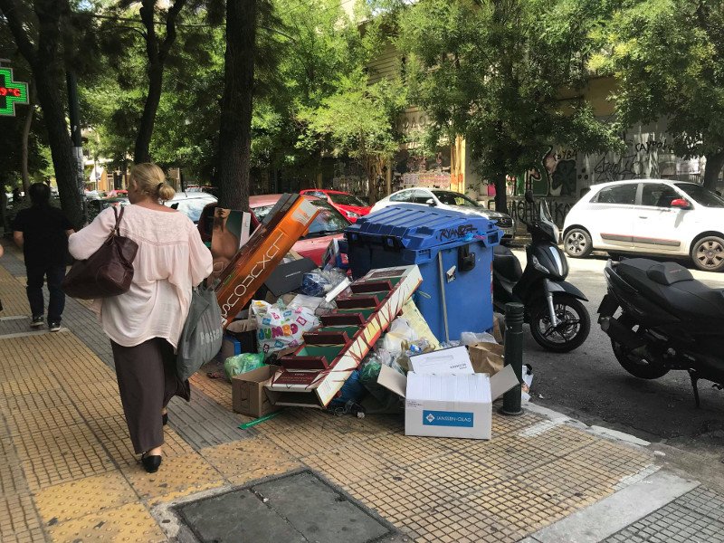 Η Αθήνα πνίγεται στα σκουπίδια- Κίνδυνος για τη δημόσια υγεία [εικόνες & βίντεο] | iefimerida.gr 2