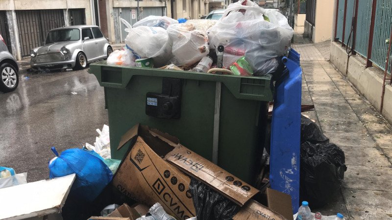 Η Αθήνα πνίγεται στα σκουπίδια- Κίνδυνος για τη δημόσια υγεία [εικόνες & βίντεο] | iefimerida.gr 7