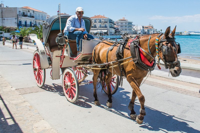 Ο συγγραφέας Αντονι Χόροβιτς βρήκε το πιο μαγικό νησί της Ελλάδας [εικόνες]  | iefimerida.gr 5
