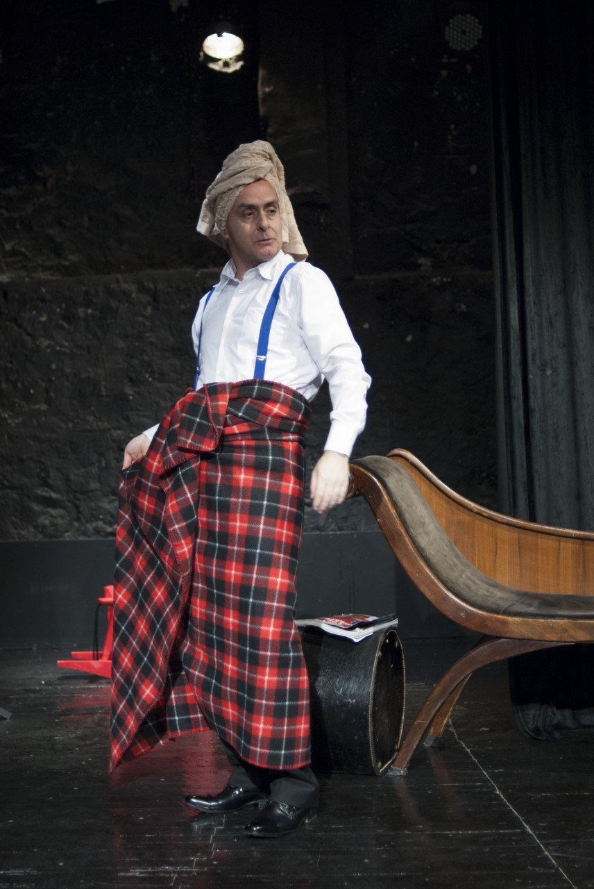 Δυνατοί θεατρικοί μονόλογοι με ελεύθερη είσοδο στο Φεστιβάλ «Βράχων» [πρόγραμμα] | iefimerida.gr 2