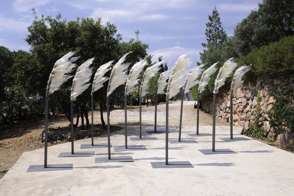 Δέντρα, 2018, σίδερο και πολυεστέρας, ύψος 2,4 μ.