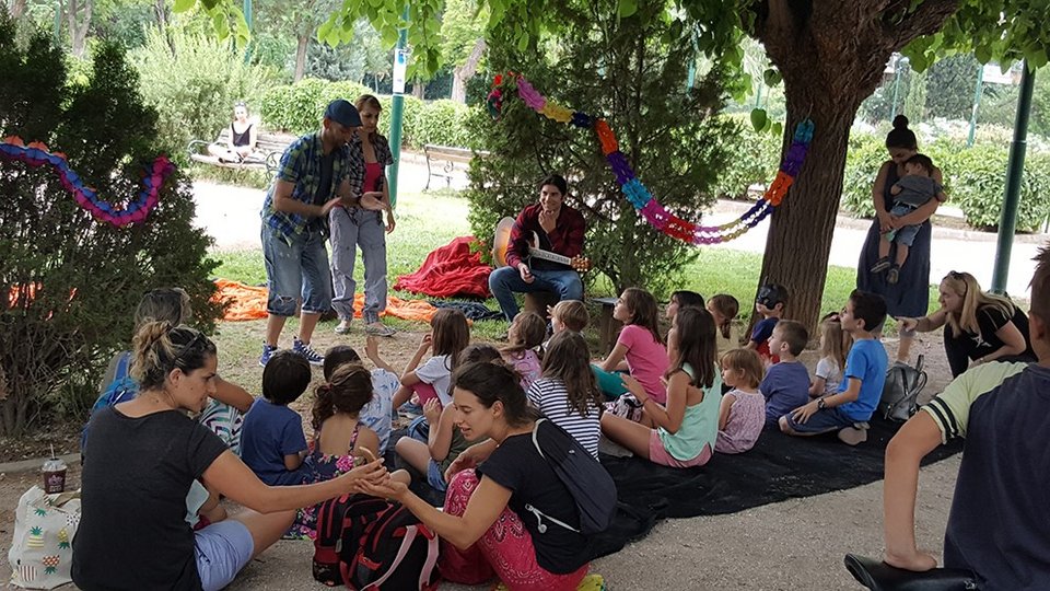 Η ομάδα Paperdollwise