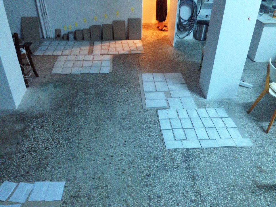 Τα βιβλία συλλέκτη που πέθανε από τέτανο όταν τα μετέφερε -Τα βλέπεις με κιάλια [βίντεο] | iefimerida.gr 2