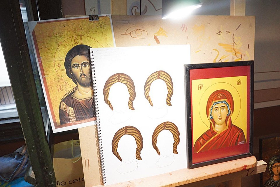 Σπουδάζει αγιογράφος στα 76 της και τα καταφέρνει περίφημα [εικόνες] | iefimerida.gr 0