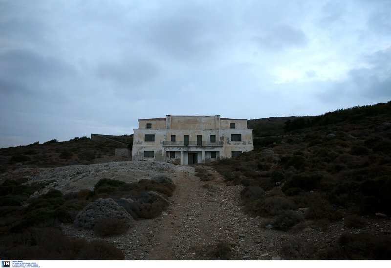 Το Der Spiegel σκύβει ευλαβικά στη Μακρόνησο: Το νησί μιας σκοτεινής εποχής [εικόνες] | iefimerida.gr 4