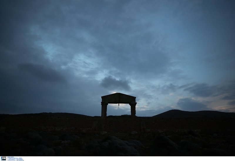 Το Der Spiegel σκύβει ευλαβικά στη Μακρόνησο: Το νησί μιας σκοτεινής εποχής [εικόνες] | iefimerida.gr 3