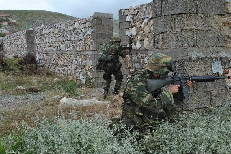 Πάνοπλοι «ράμπο» του ελληνικού στρατού σε ασκήσεις κοντά στη μεθόριο Ελλάδας-ΠΓΔΜ [εικόνες] | iefimerida.gr 8