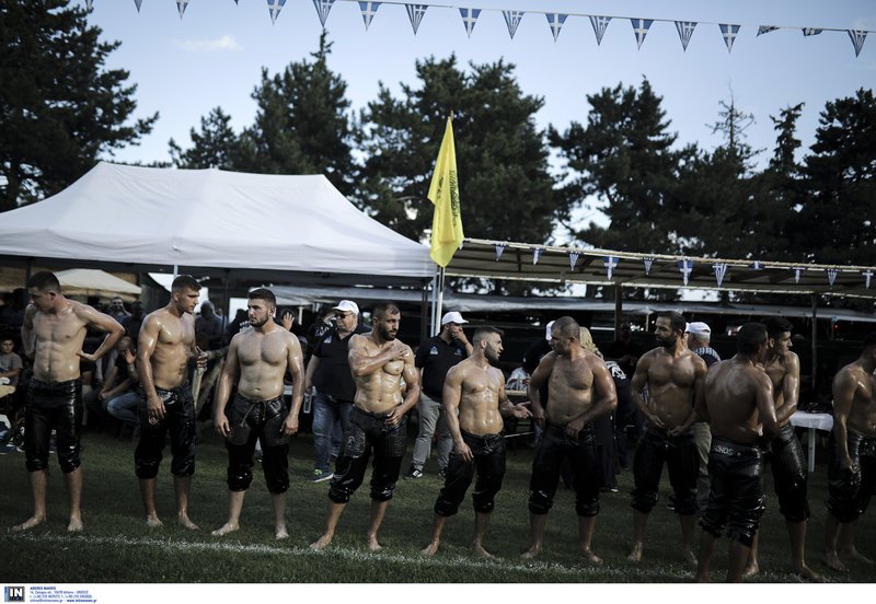 Θεσσαλονίκη: Εντυπωσιακοί αγώνες πάλης στον Σοχό [εικόνες] | iefimerida.gr 1