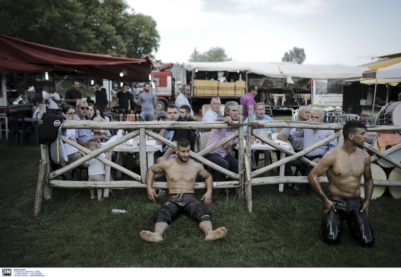 Θεσσαλονίκη: Εντυπωσιακοί αγώνες πάλης στον Σοχό [εικόνες] | iefimerida.gr 12