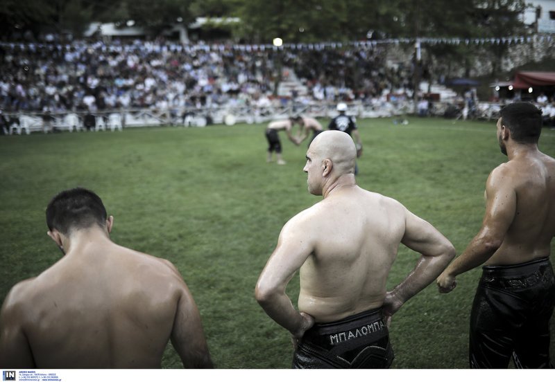 Θεσσαλονίκη: Εντυπωσιακοί αγώνες πάλης στον Σοχό [εικόνες] | iefimerida.gr 3