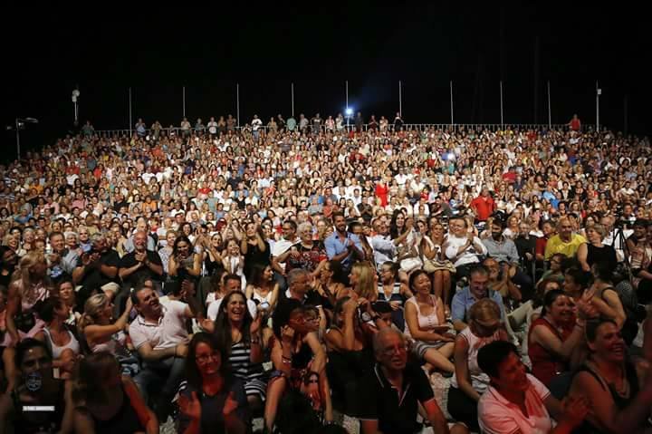 Tόλης Βοσκόπουλος: Δείτε πως είναι σήμερα ο σπουδαίος τραγουδιστής -Στα 78 του [εικόνες & βίντεο] | iefimerida.gr 2