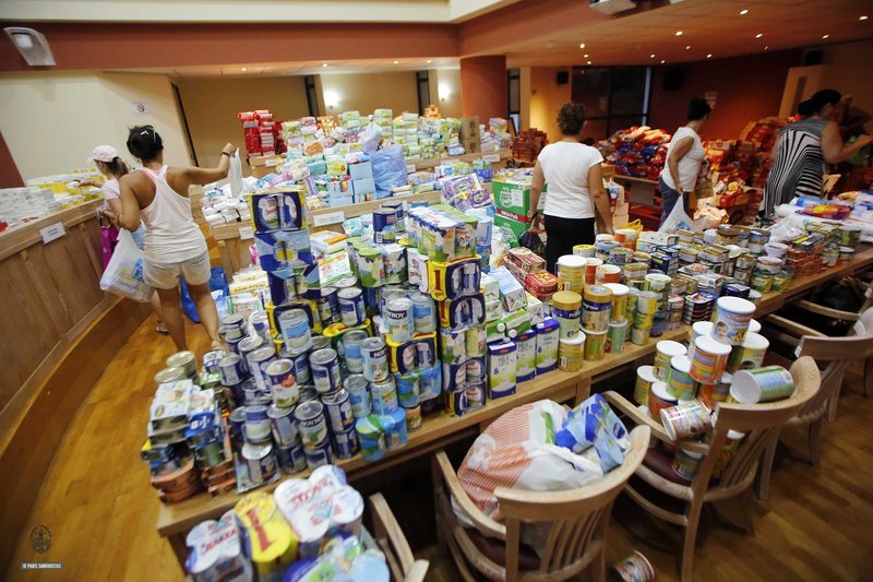 Δήμαρχος Γλυφάδας: Σε λίγες ώρες εκατοντάδες έφεραν είδη πρώτης ανάγκης-Η μόνη παρηγοριά είναι η αλληλεγγύη [εικόνες] | iefimerida.gr 8