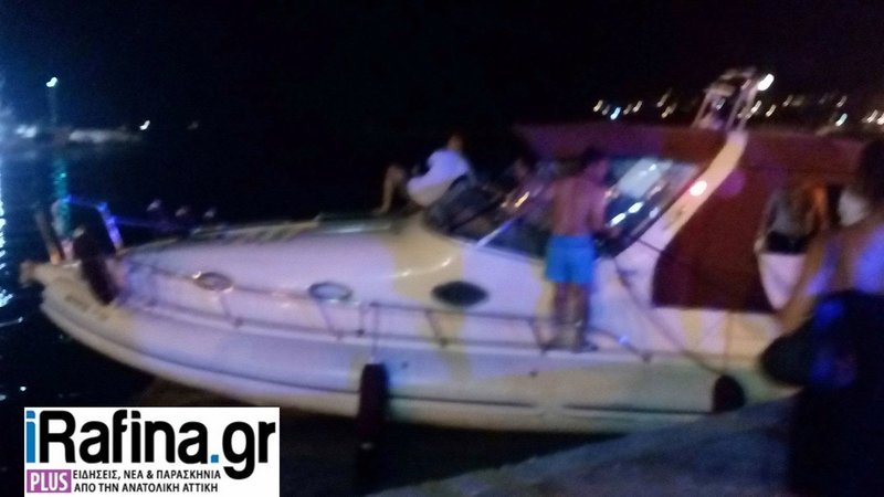 Σκηνές αρχαίας τραγωδίας στο λιμάνι της Ραφήνας: Μεταφέρουν νεκρούς και τραυματίες [εικόνες] | iefimerida.gr 6